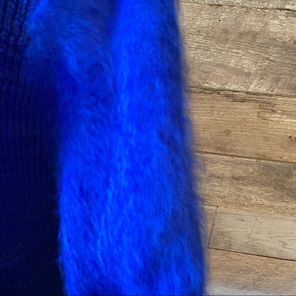 Vintage Nordstrom women’s sweater in size x-small - Picture 7 of 11